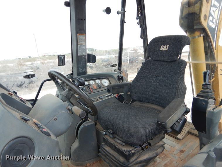 image for item FK9864 2004 Caterpillar 420D backhoe