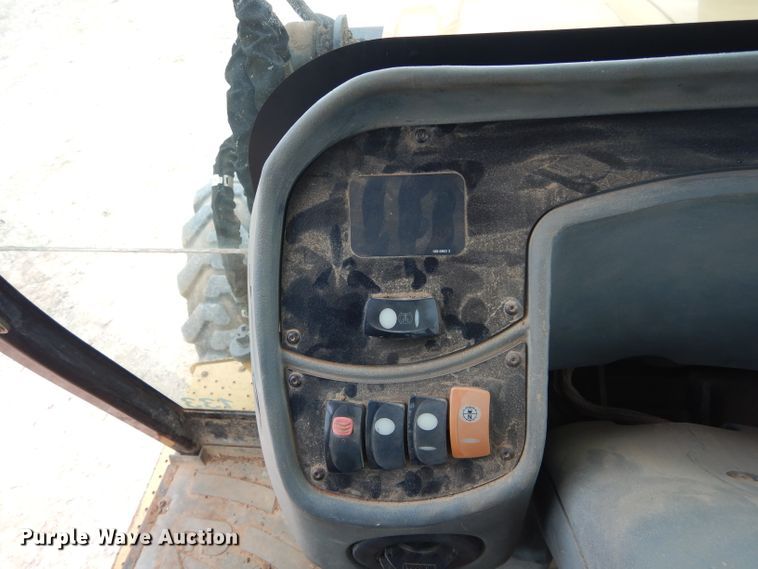 image for item FK9864 2004 Caterpillar 420D backhoe