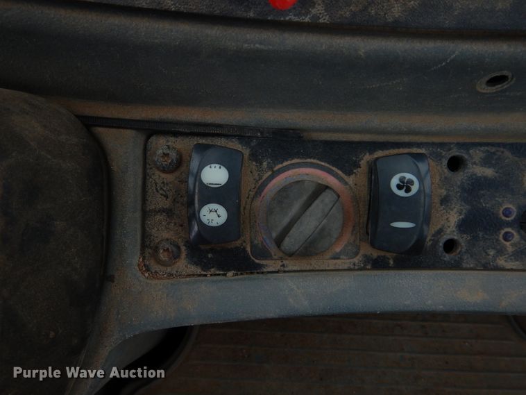 image for item FK9864 2004 Caterpillar 420D backhoe