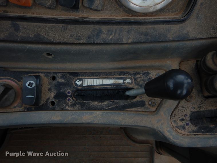 image for item FK9864 2004 Caterpillar 420D backhoe