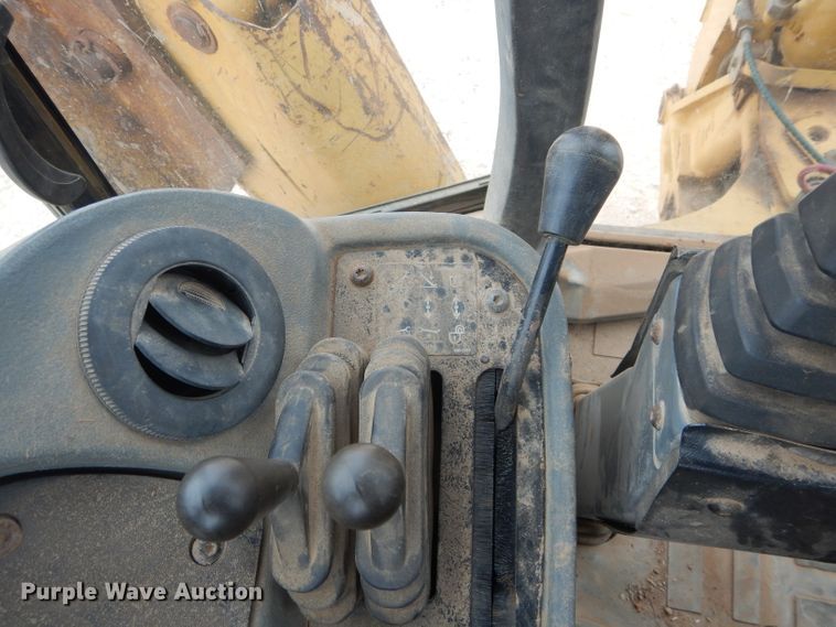 image for item FK9864 2004 Caterpillar 420D backhoe
