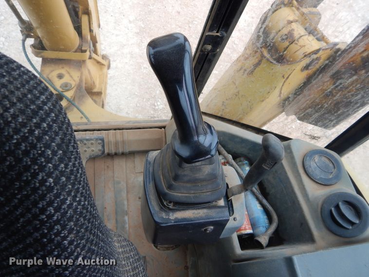 image for item FK9864 2004 Caterpillar 420D backhoe