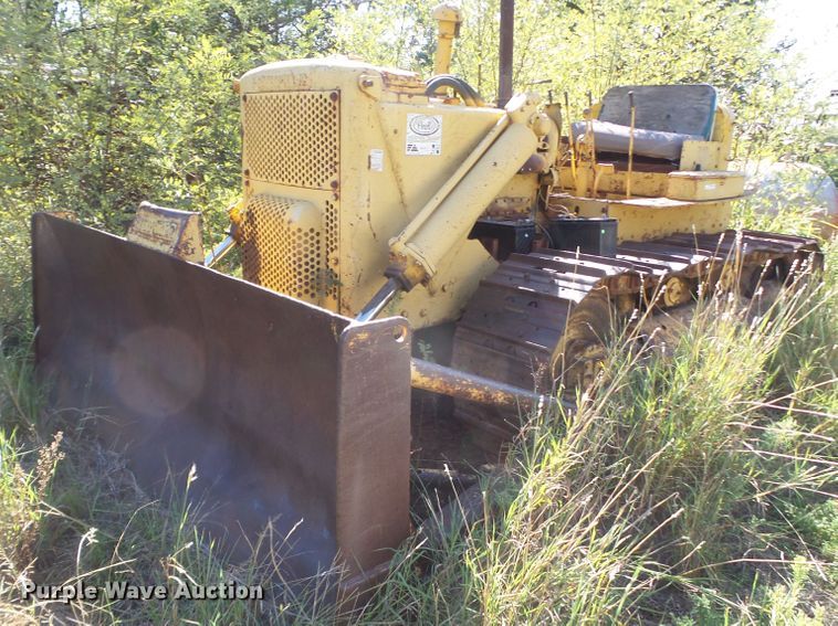 image for item GC9051 Caterpillar D7 dozer