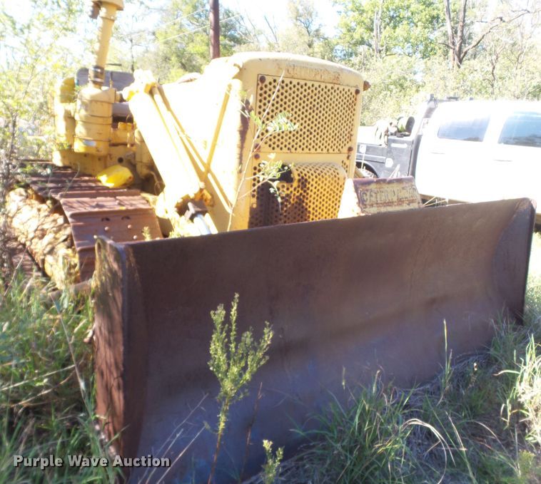 image for item GC9051 Caterpillar D7 dozer