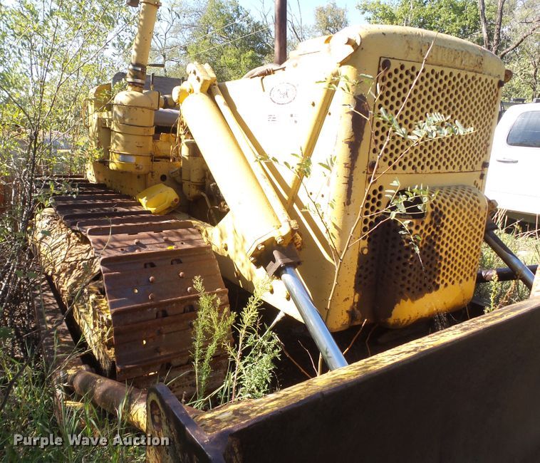 image for item GC9051 Caterpillar D7 dozer
