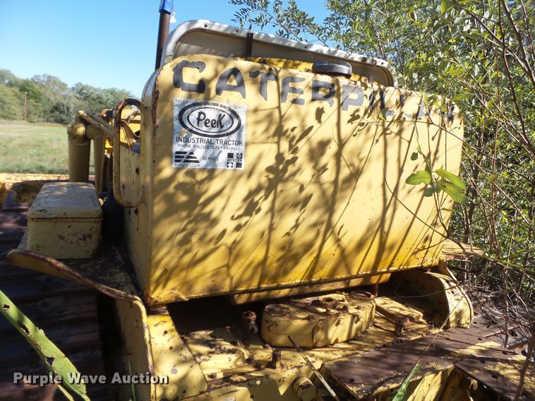 image for item GC9051 Caterpillar D7 dozer