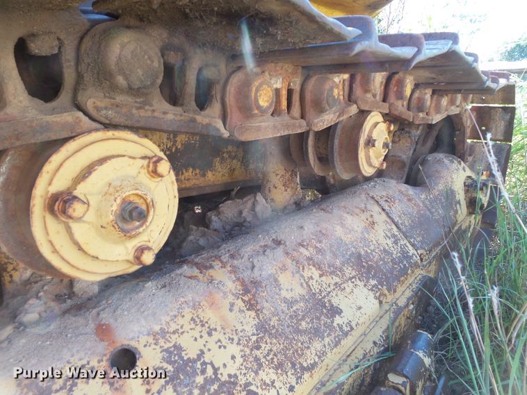 image for item GC9051 Caterpillar D7 dozer
