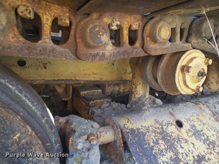 image for item GC9051 Caterpillar D7 dozer