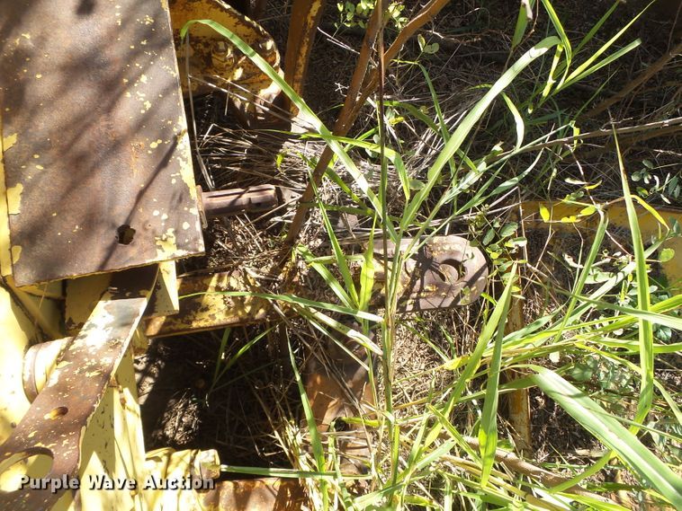 image for item GC9051 Caterpillar D7 dozer