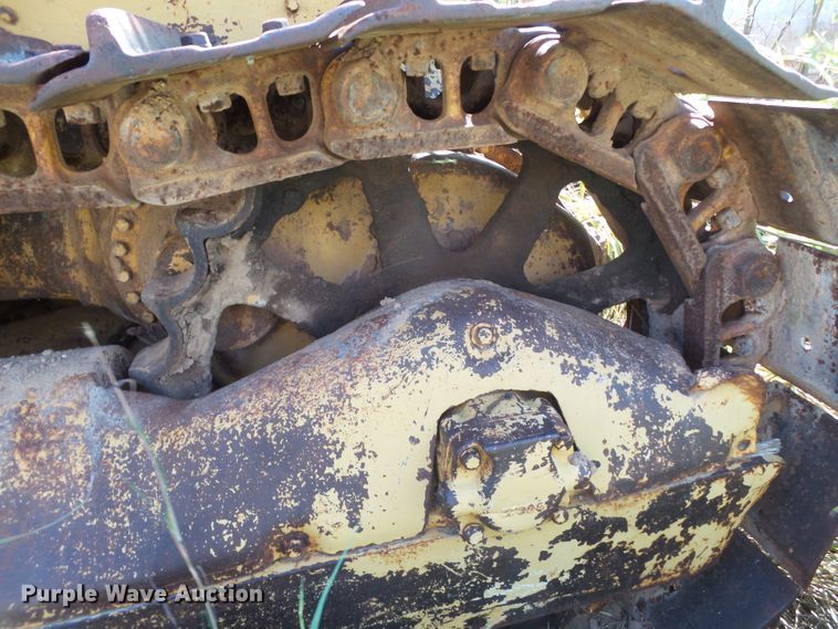 image for item GC9051 Caterpillar D7 dozer