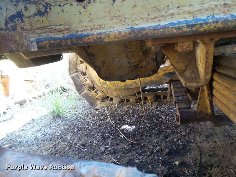 image for item GC9051 Caterpillar D7 dozer
