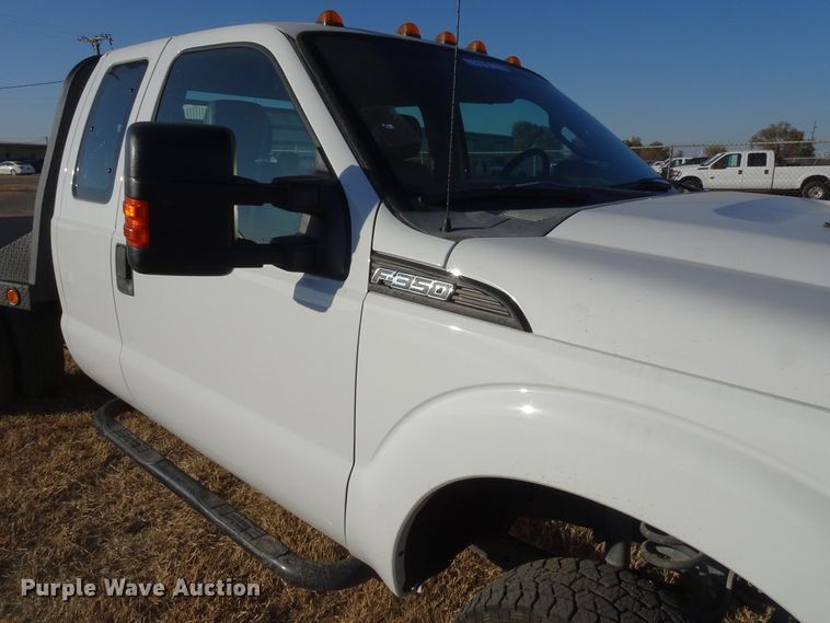 image for item GC9080 2015 Ford F350 Super Duty SuperCab flatbed pickup truck