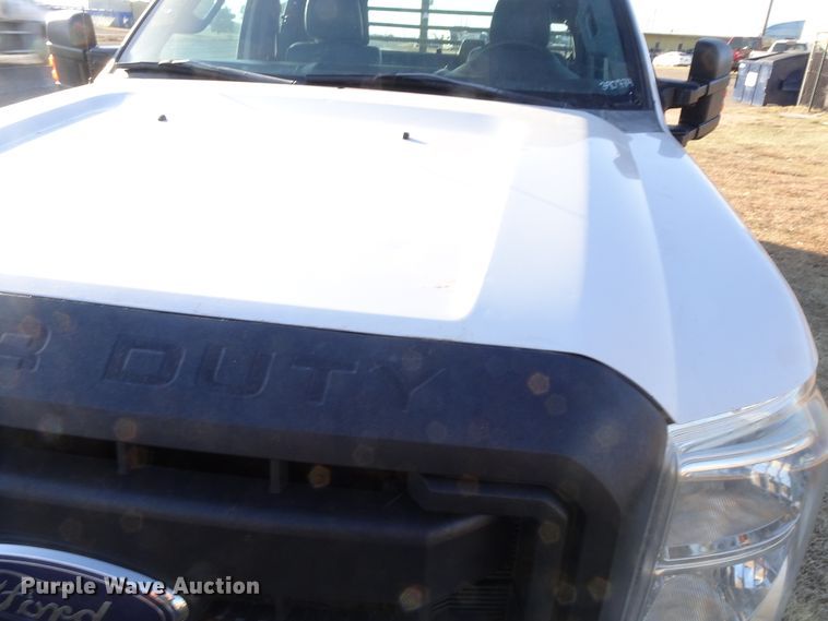 image for item GC9080 2015 Ford F350 Super Duty SuperCab flatbed pickup truck