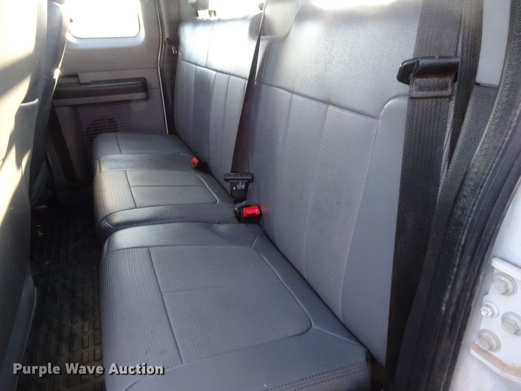 image for item GC9080 2015 Ford F350 Super Duty SuperCab flatbed pickup truck