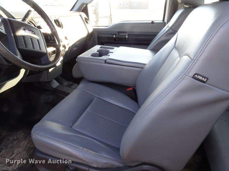 image for item GC9080 2015 Ford F350 Super Duty SuperCab flatbed pickup truck