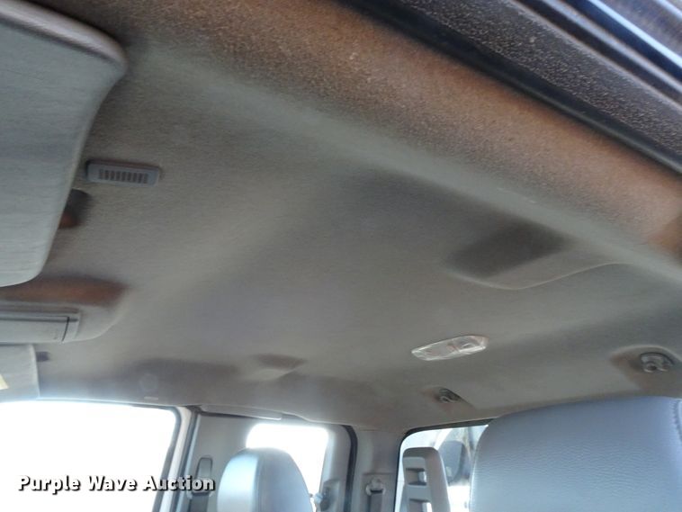 image for item GC9080 2015 Ford F350 Super Duty SuperCab flatbed pickup truck