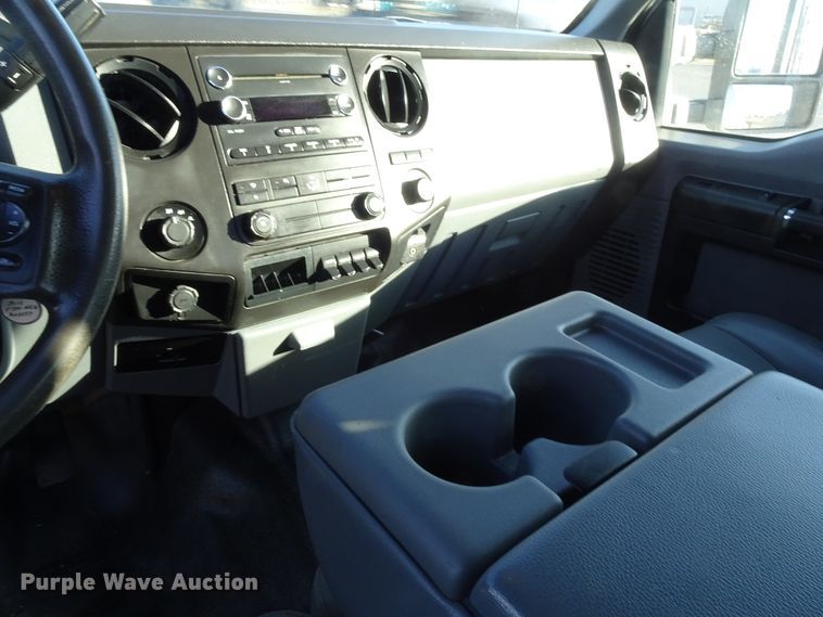 image for item GC9080 2015 Ford F350 Super Duty SuperCab flatbed pickup truck