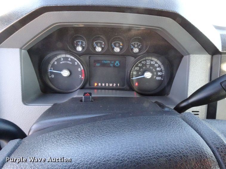 image for item GC9080 2015 Ford F350 Super Duty SuperCab flatbed pickup truck