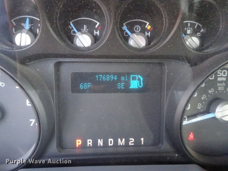 image for item GC9080 2015 Ford F350 Super Duty SuperCab flatbed pickup truck