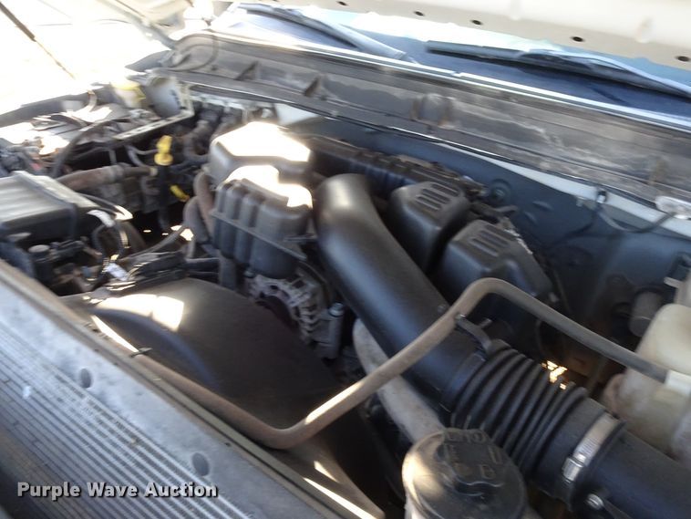 image for item GC9080 2015 Ford F350 Super Duty SuperCab flatbed pickup truck