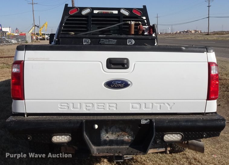 image for item GC9081 2016 Ford F350 Super Duty Crew Cab pickup truck