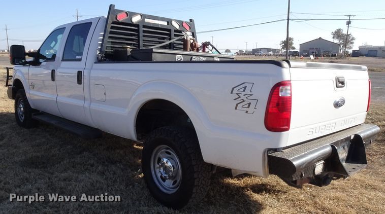 image for item GC9081 2016 Ford F350 Super Duty Crew Cab pickup truck