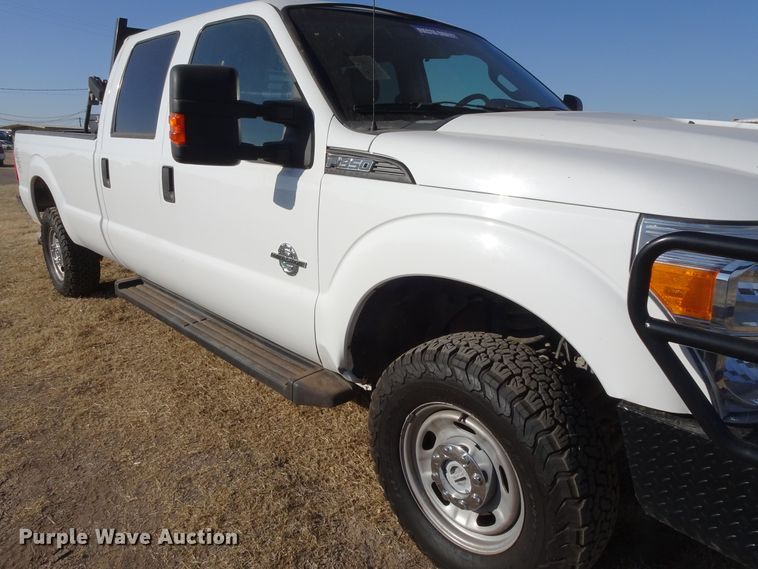 image for item GC9081 2016 Ford F350 Super Duty Crew Cab pickup truck