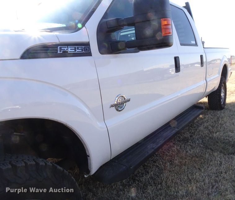 image for item GC9081 2016 Ford F350 Super Duty Crew Cab pickup truck