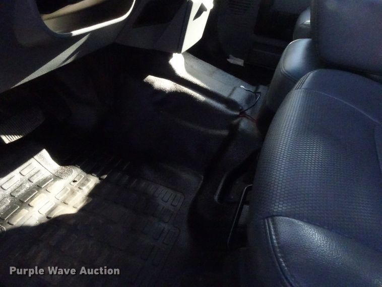 image for item GC9081 2016 Ford F350 Super Duty Crew Cab pickup truck