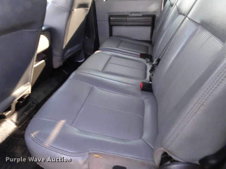 image for item GC9081 2016 Ford F350 Super Duty Crew Cab pickup truck