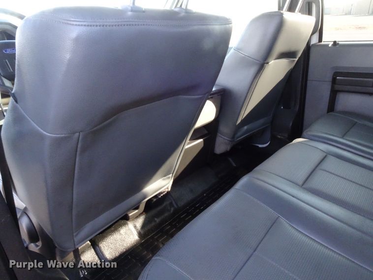 image for item GC9081 2016 Ford F350 Super Duty Crew Cab pickup truck