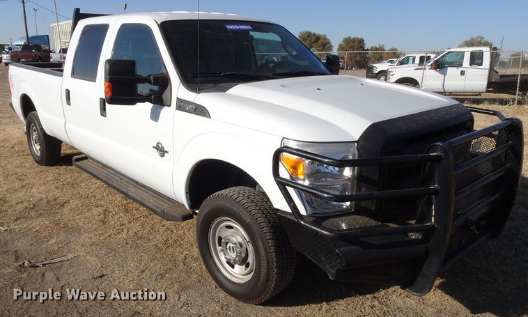 image for item GC9082 2016 Ford F350 Super Duty Crew Cab pickup truck