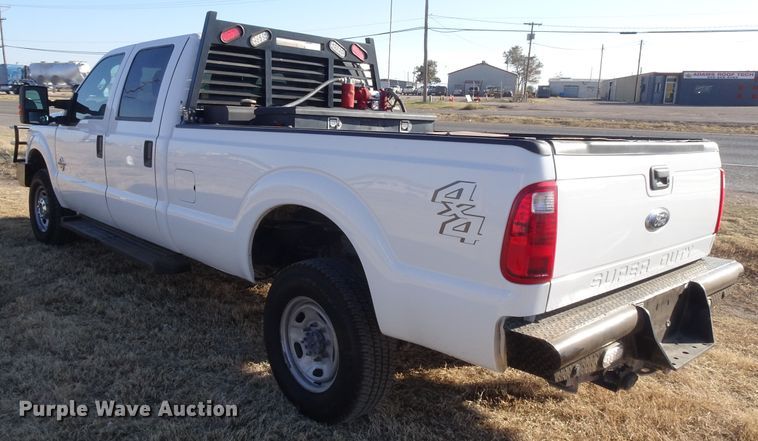 image for item GC9082 2016 Ford F350 Super Duty Crew Cab pickup truck