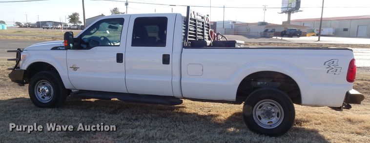 image for item GC9082 2016 Ford F350 Super Duty Crew Cab pickup truck