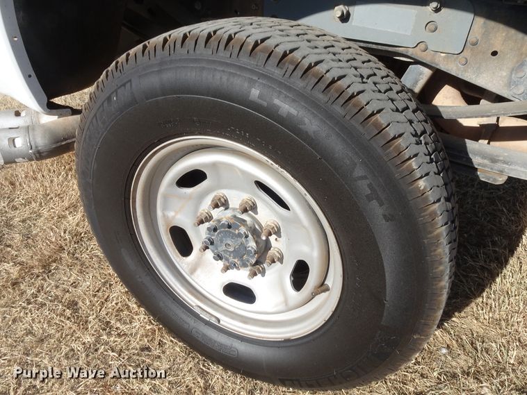 image for item GC9082 2016 Ford F350 Super Duty Crew Cab pickup truck