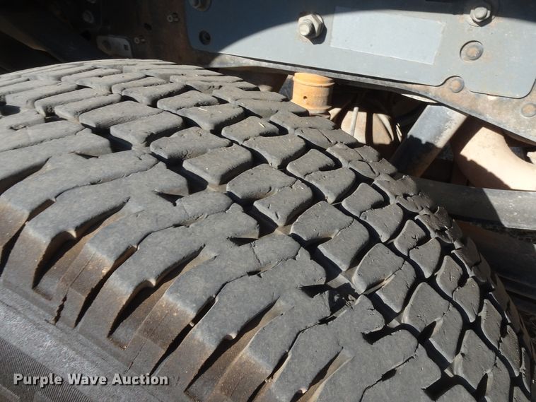 image for item GC9082 2016 Ford F350 Super Duty Crew Cab pickup truck