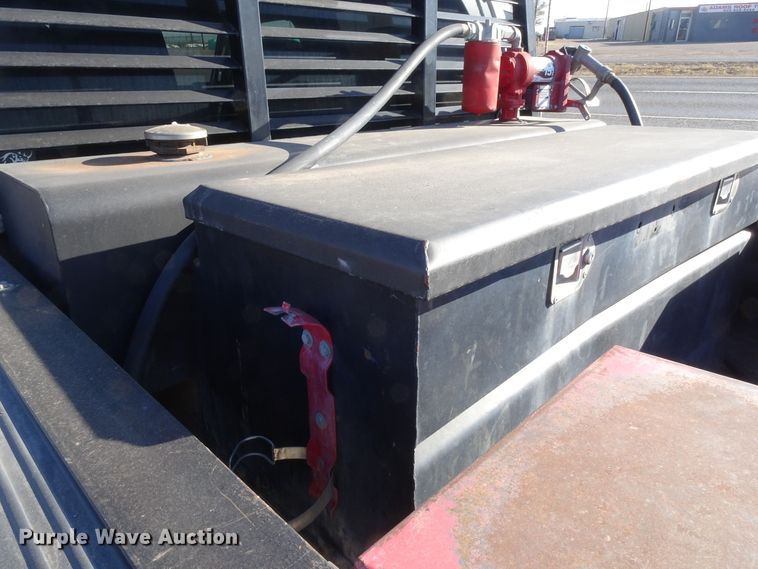 image for item GC9082 2016 Ford F350 Super Duty Crew Cab pickup truck