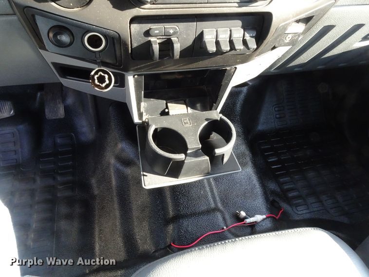 image for item GC9082 2016 Ford F350 Super Duty Crew Cab pickup truck