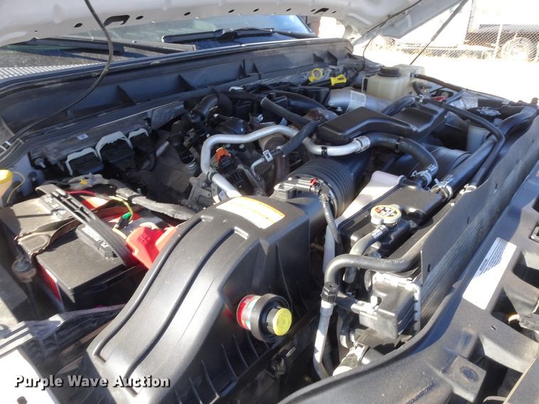 image for item GC9082 2016 Ford F350 Super Duty Crew Cab pickup truck