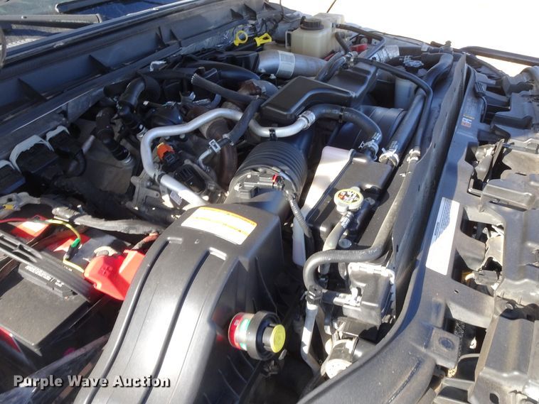 image for item GC9082 2016 Ford F350 Super Duty Crew Cab pickup truck