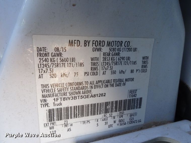 image for item GC9082 2016 Ford F350 Super Duty Crew Cab pickup truck