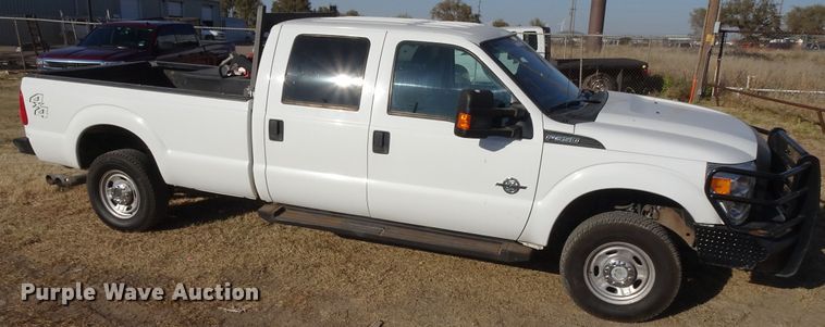 image for item GC9083 2015 Ford F350 Super Duty Crew Cab pickup truck