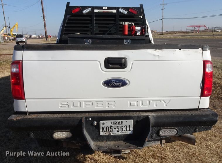 image for item GC9083 2015 Ford F350 Super Duty Crew Cab pickup truck