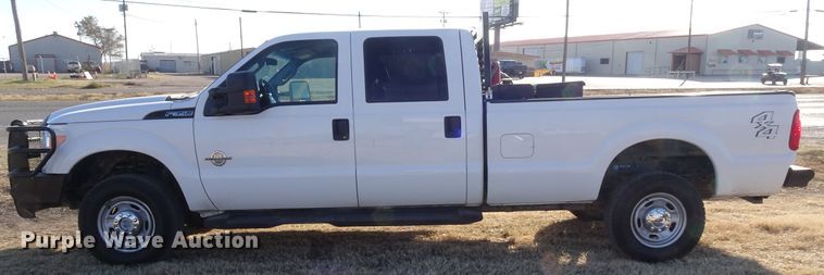 image for item GC9083 2015 Ford F350 Super Duty Crew Cab pickup truck