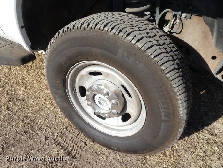 image for item GC9083 2015 Ford F350 Super Duty Crew Cab pickup truck