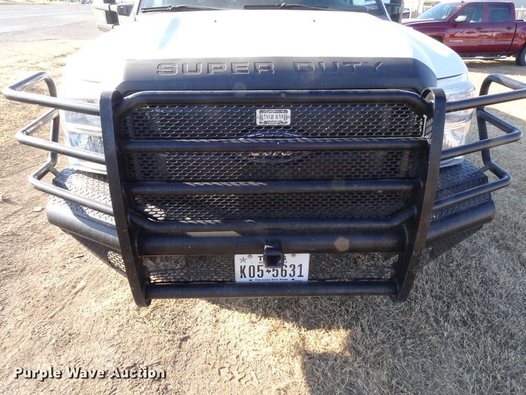 image for item GC9083 2015 Ford F350 Super Duty Crew Cab pickup truck