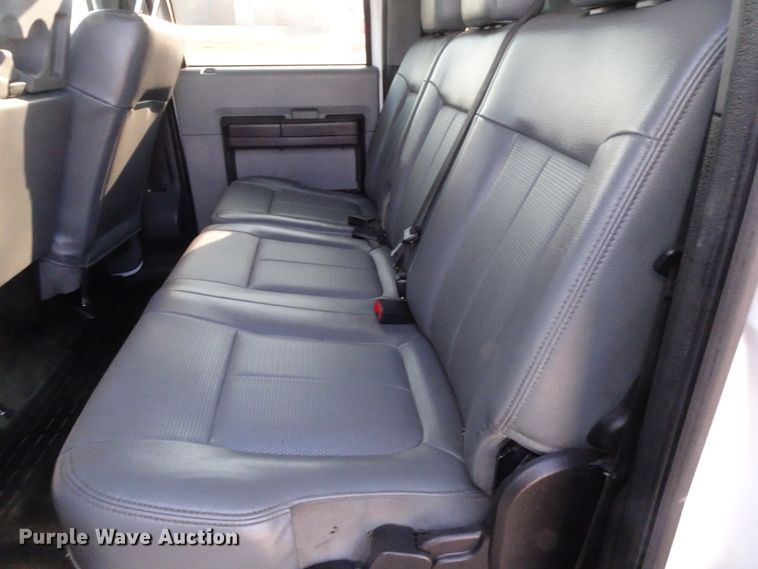 image for item GC9083 2015 Ford F350 Super Duty Crew Cab pickup truck