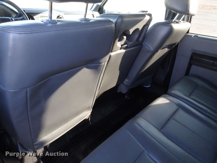 image for item GC9083 2015 Ford F350 Super Duty Crew Cab pickup truck