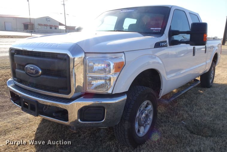 image for item GC9084 2016 Ford F250 Super Duty Crew Cab pickup truck