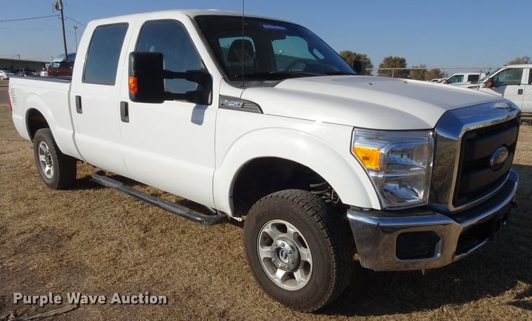 image for item GC9084 2016 Ford F250 Super Duty Crew Cab pickup truck